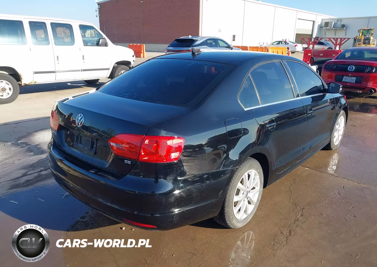 2014 Volkswagen Jetta 1.8T Se VIN:3VWD17AJ9EM336682 - 4