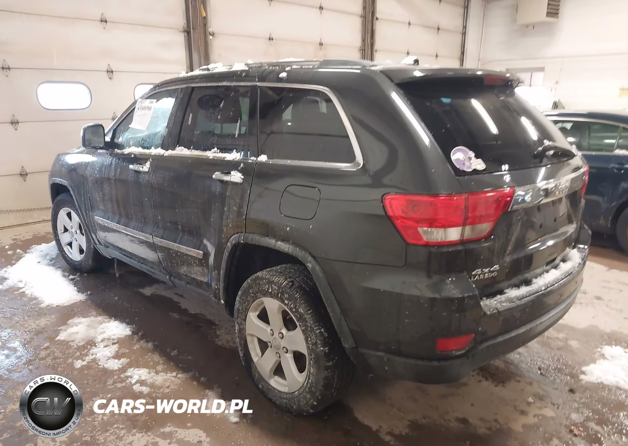 2011 Jeep Grand Cherokee Laredo VIN:1J4RR4GG1BC680543 - 3