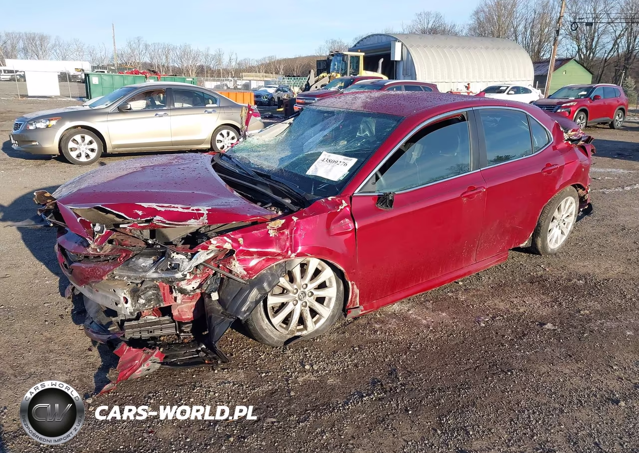 2019 Toyota Camry Le VIN:4T1B11HK6KU827803 - 2