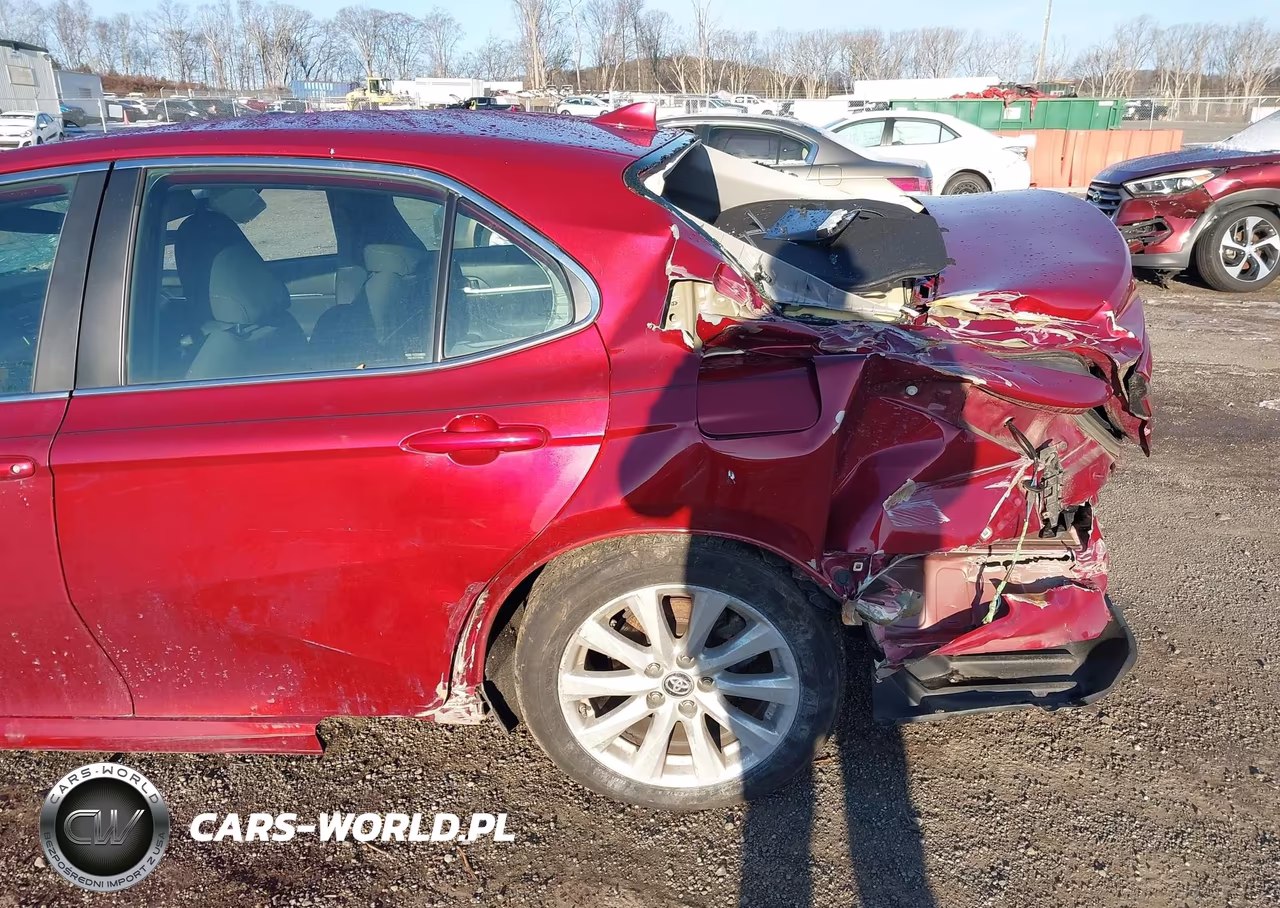 2019 Toyota Camry Le VIN:4T1B11HK6KU827803 - 20