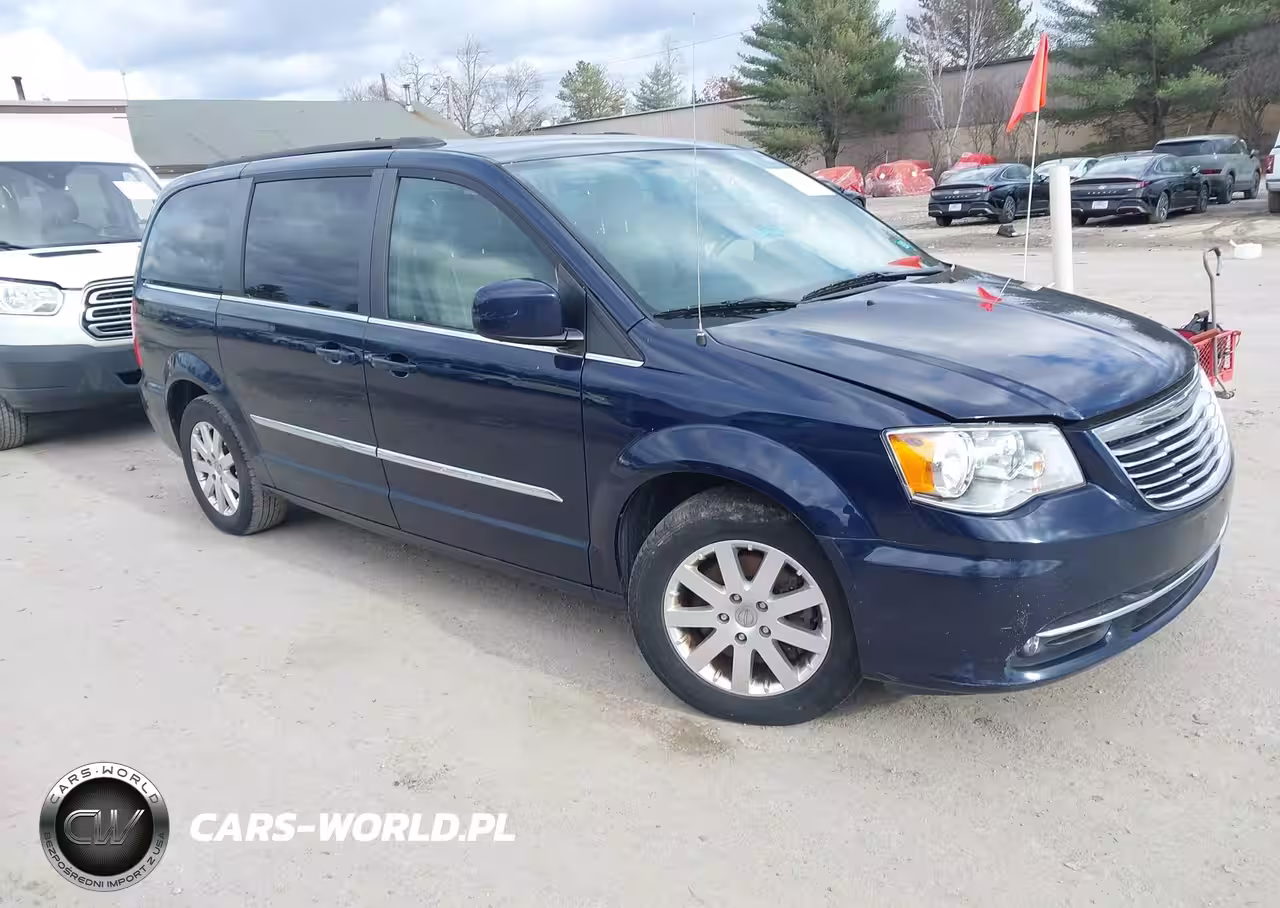 2016 Chrysler Town & Country Touring