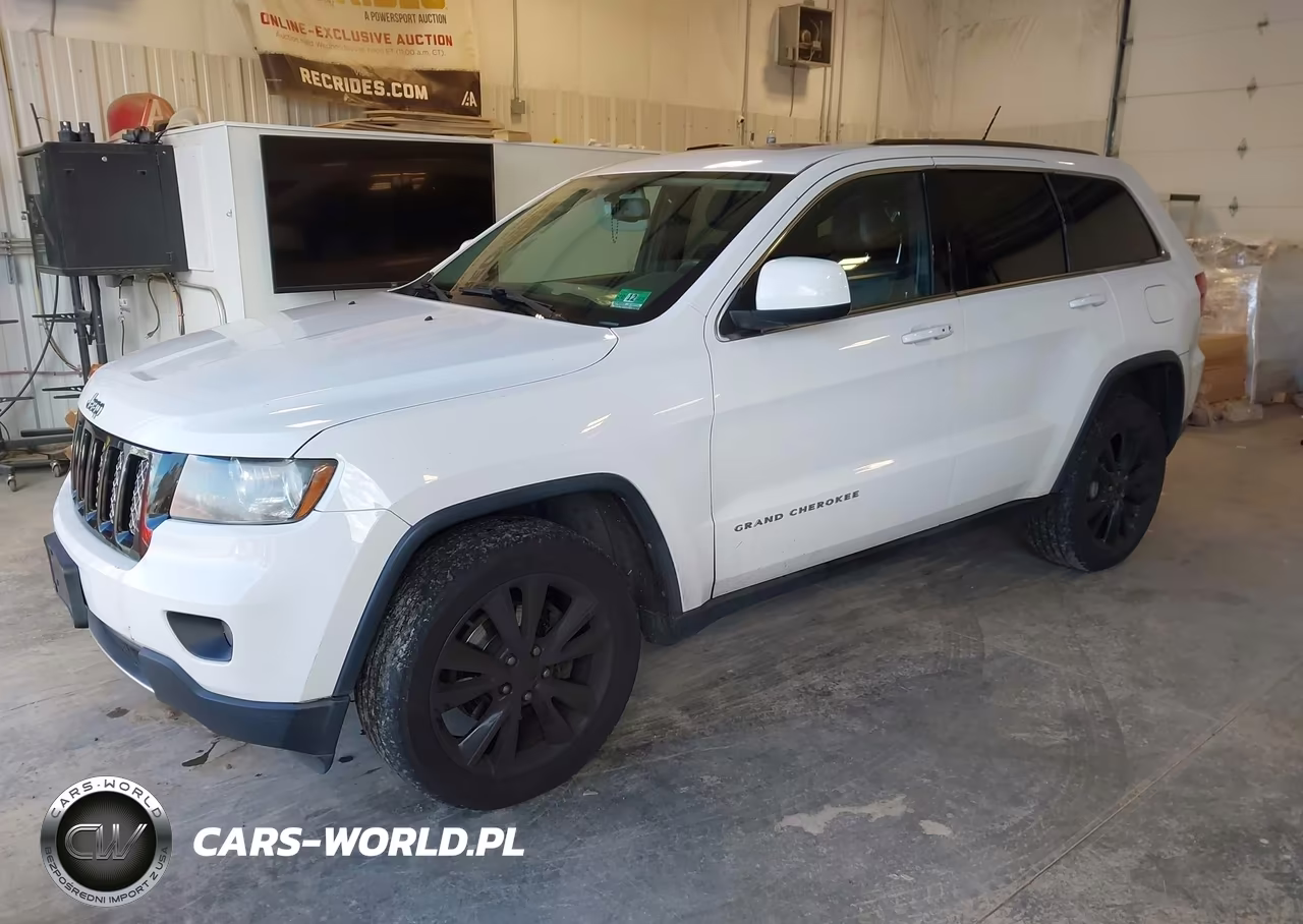 2013 Jeep Grand Cherokee Laredo Altitude VIN:1C4RJFAG4DC561924 - 2