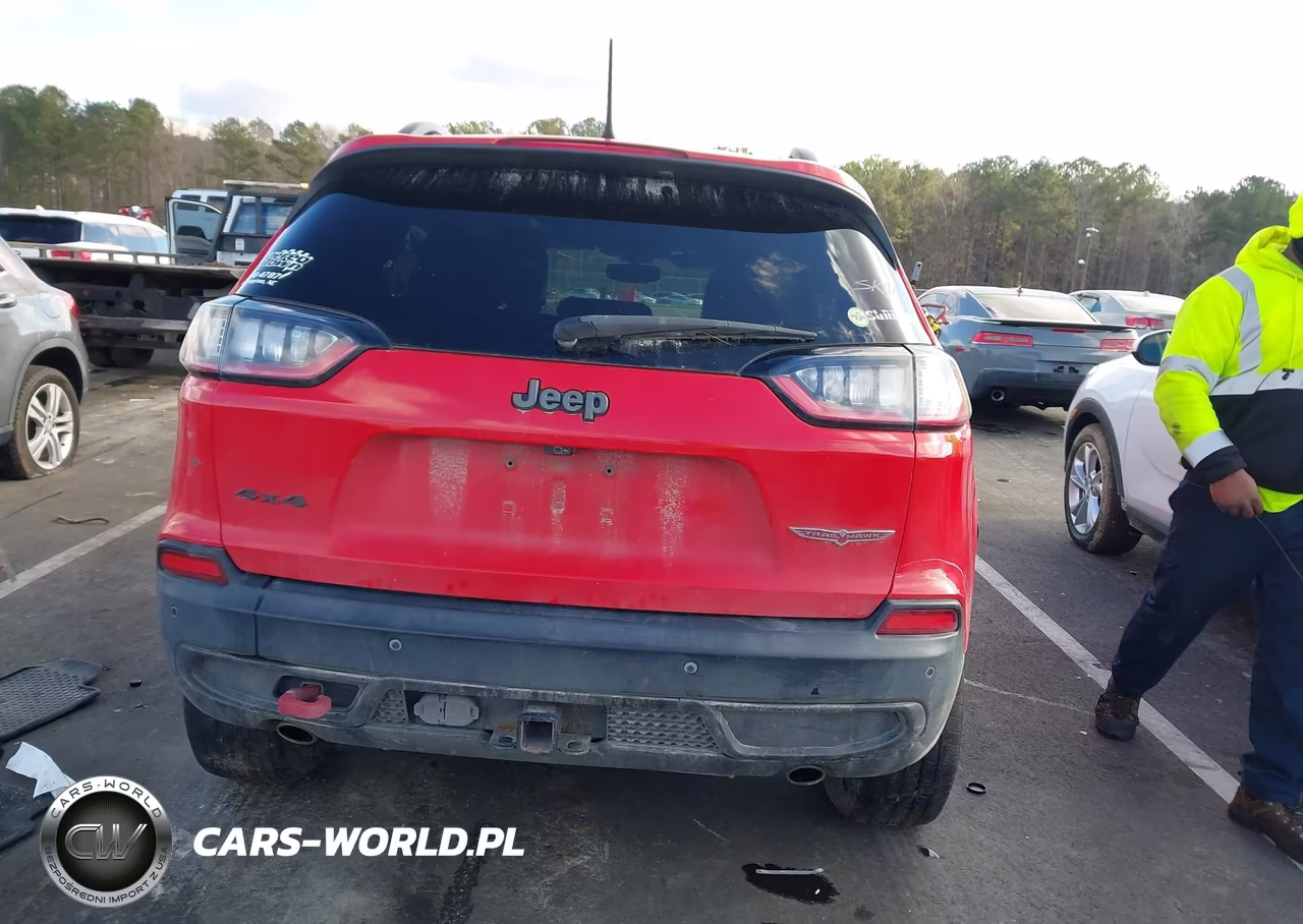 2019 Jeep Cherokee Trailhawk Elite 4X4 VIN:1C4PJMBX4KD104547 - 16