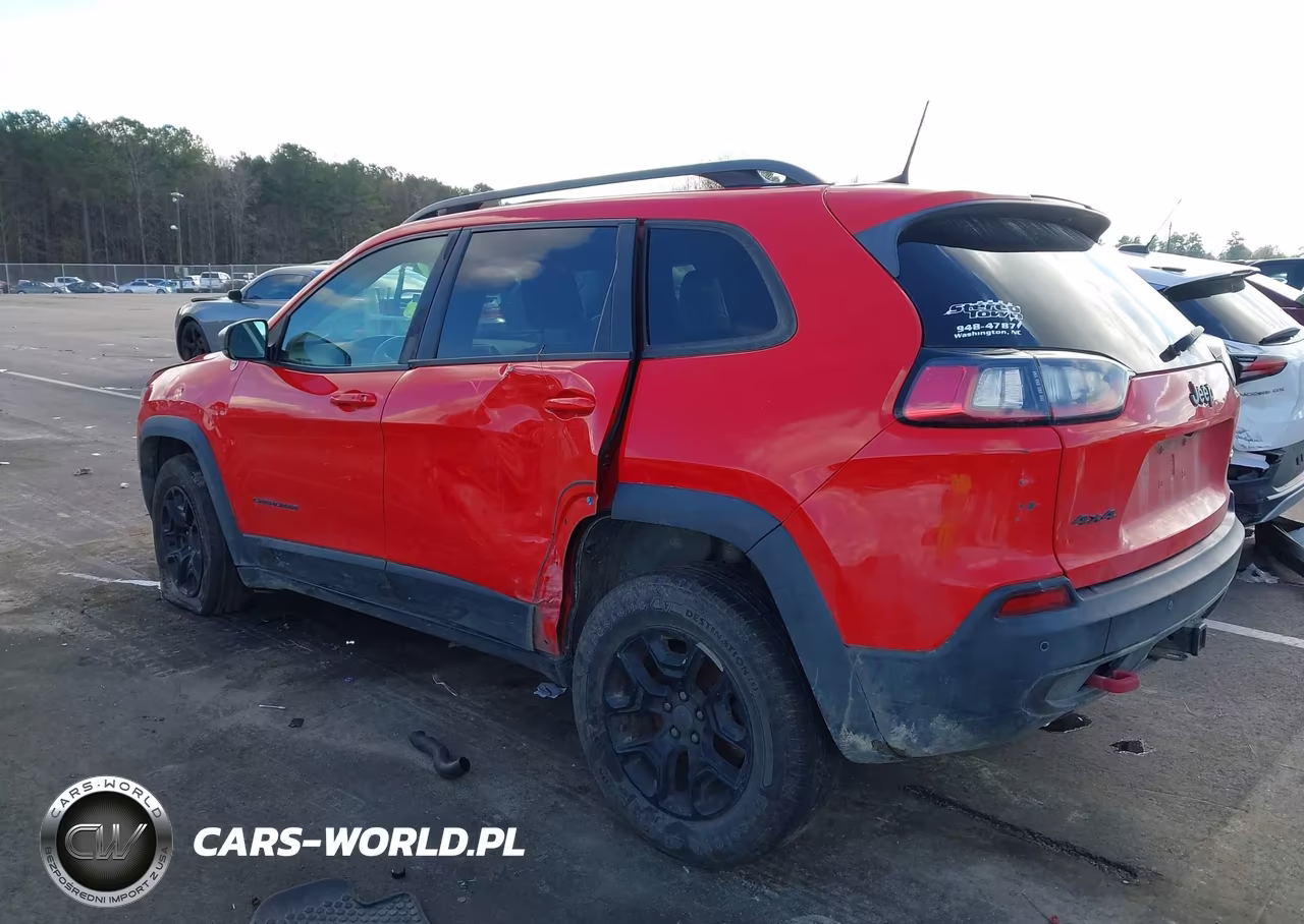 2019 Jeep Cherokee Trailhawk Elite 4X4 VIN:1C4PJMBX4KD104547 - 3