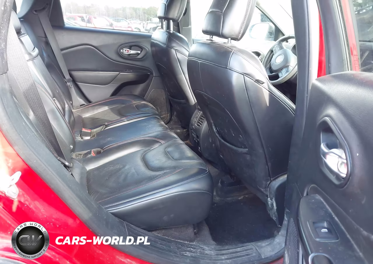 2019 Jeep Cherokee Trailhawk Elite 4X4 VIN:1C4PJMBX4KD104547 - 8