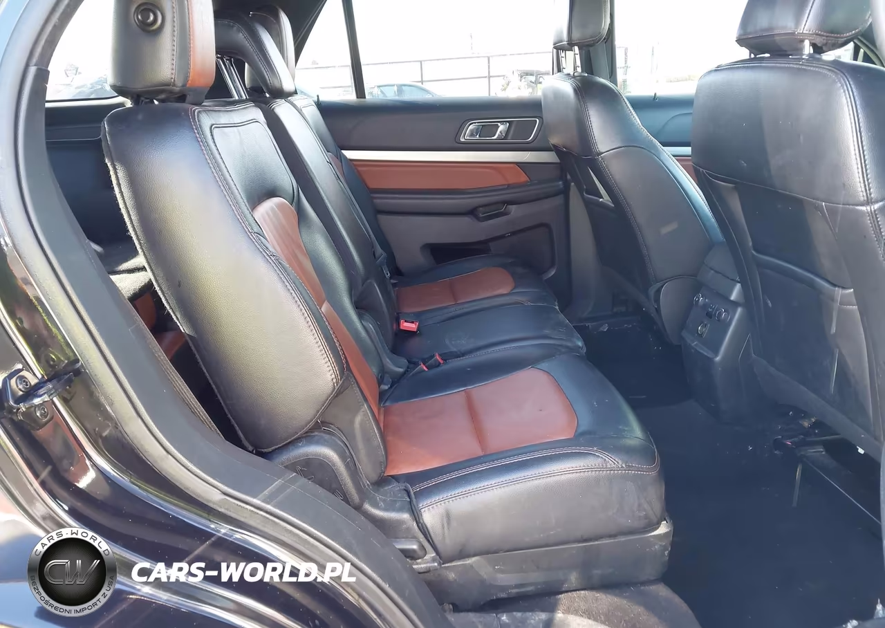 2019 Ford Explorer Xlt VIN:1FM5K8D87KGB16297 - 8
