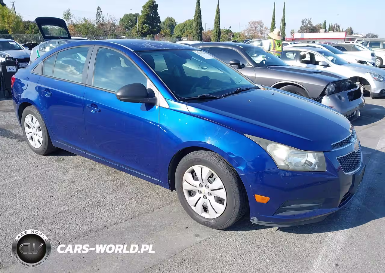 2013 Chevrolet Cruze Ls Auto