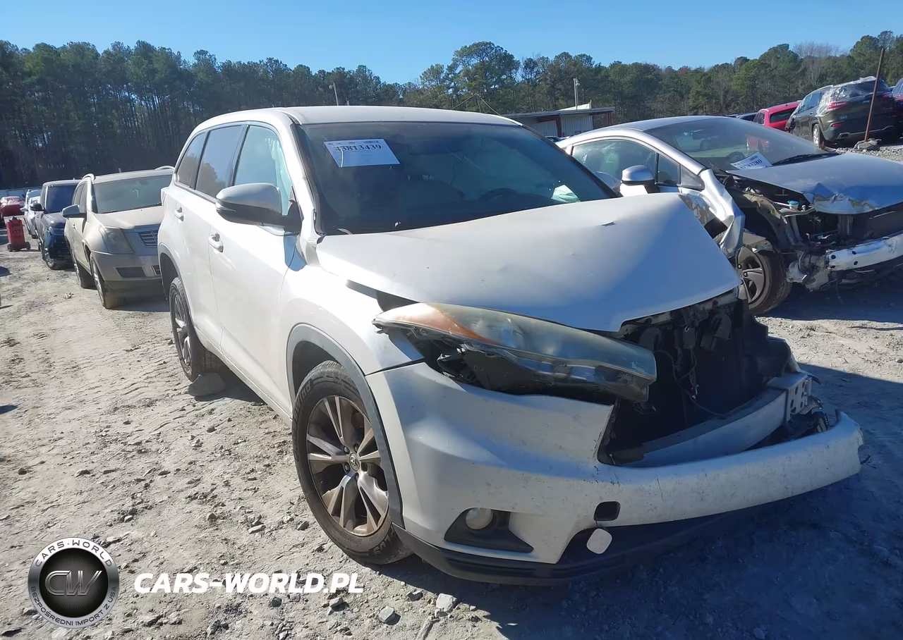 2015 Toyota Highlander Le Plus V6 – zdjęcie 1 z 16