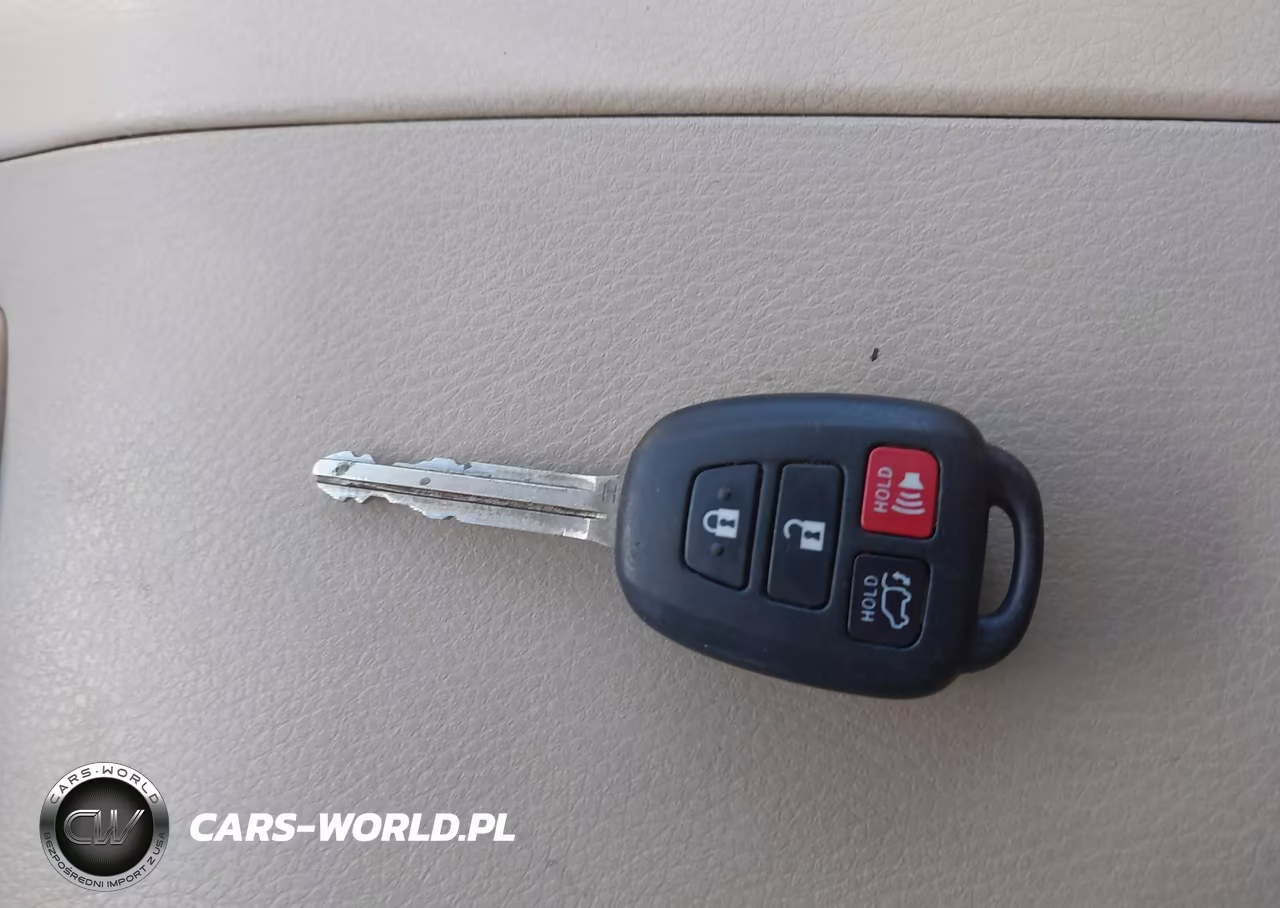 2015 Toyota Highlander Le Plus V6 VIN:5TDZKRFH7FS042013 - 11