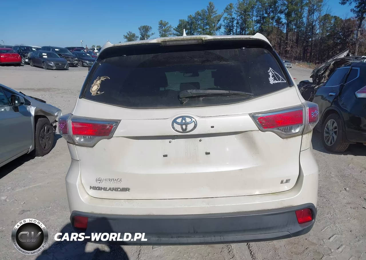 2015 Toyota Highlander Le Plus V6 VIN:5TDZKRFH7FS042013 - 16