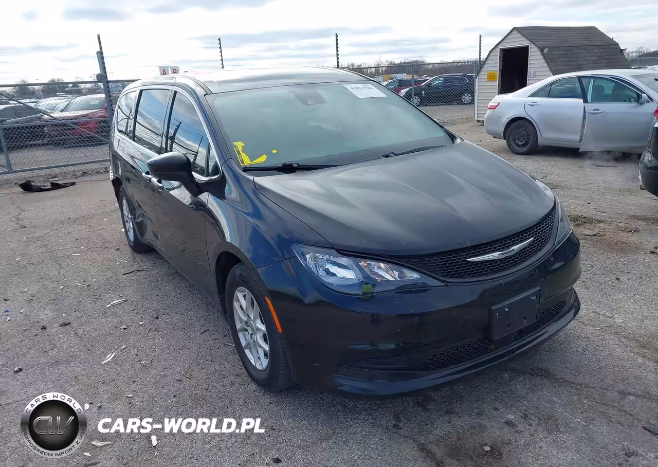 2023 Chrysler Voyager Lx