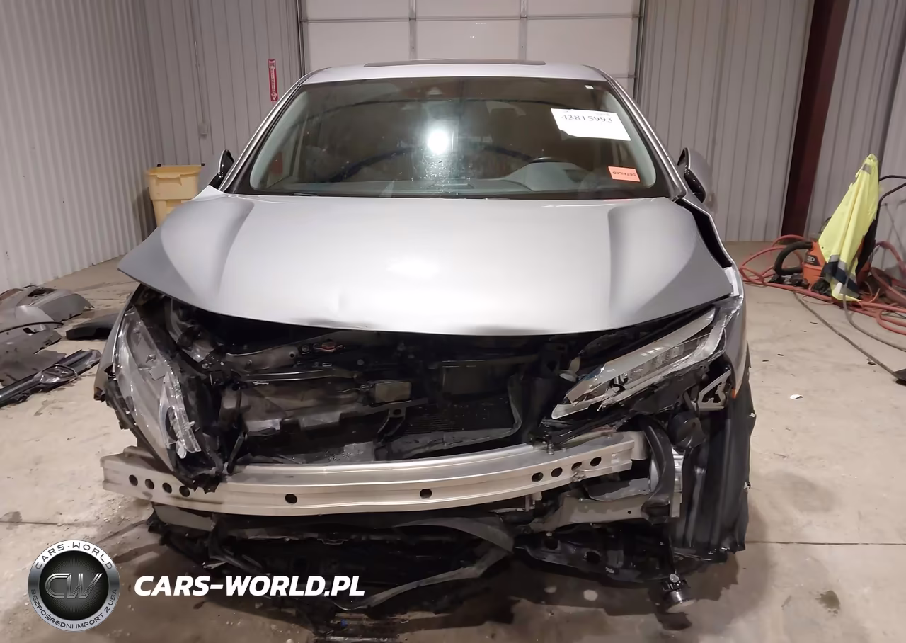 2018 Honda Odyssey Elite VIN:5FNRL6H90JB048332 - 13