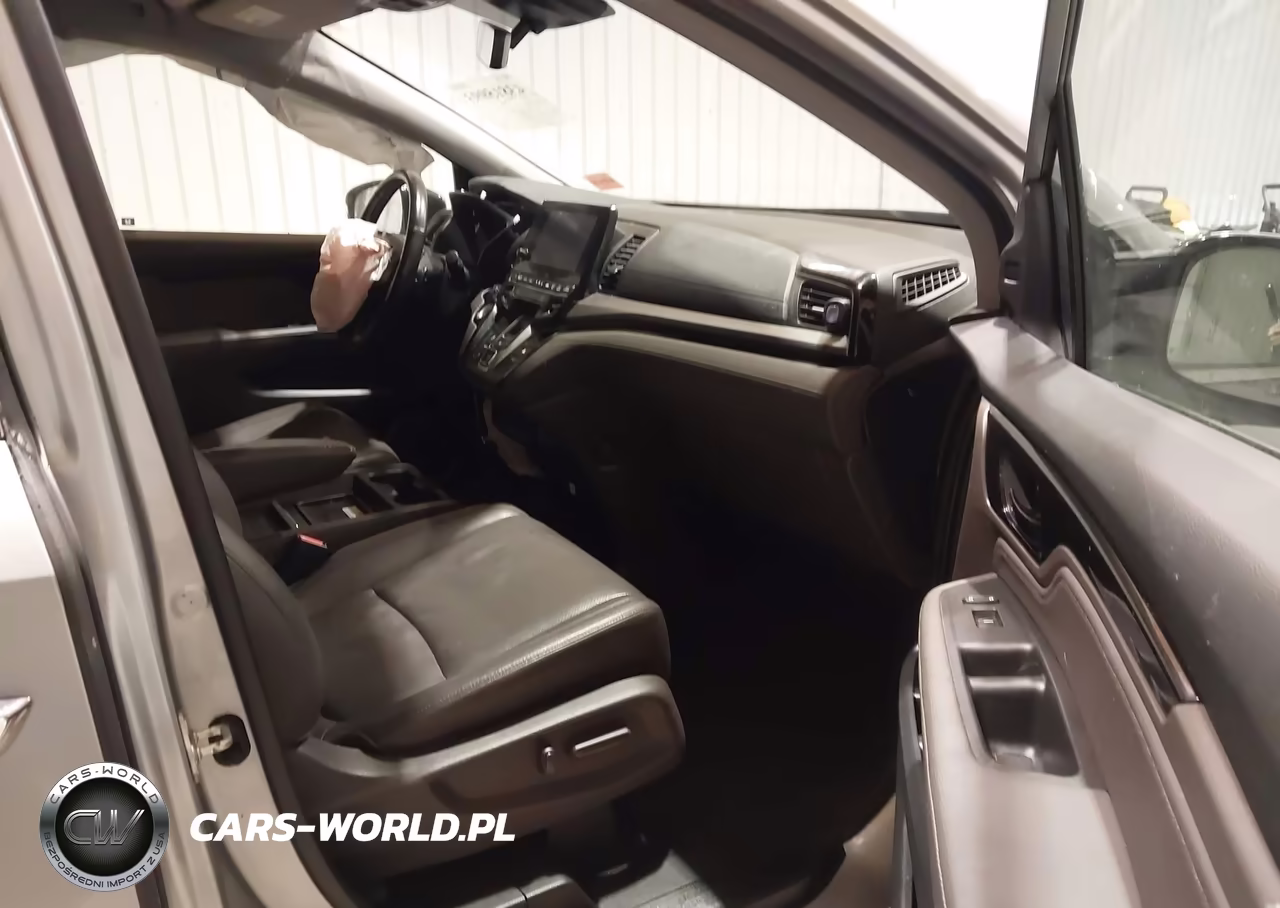 2018 Honda Odyssey Elite VIN:5FNRL6H90JB048332 - 5
