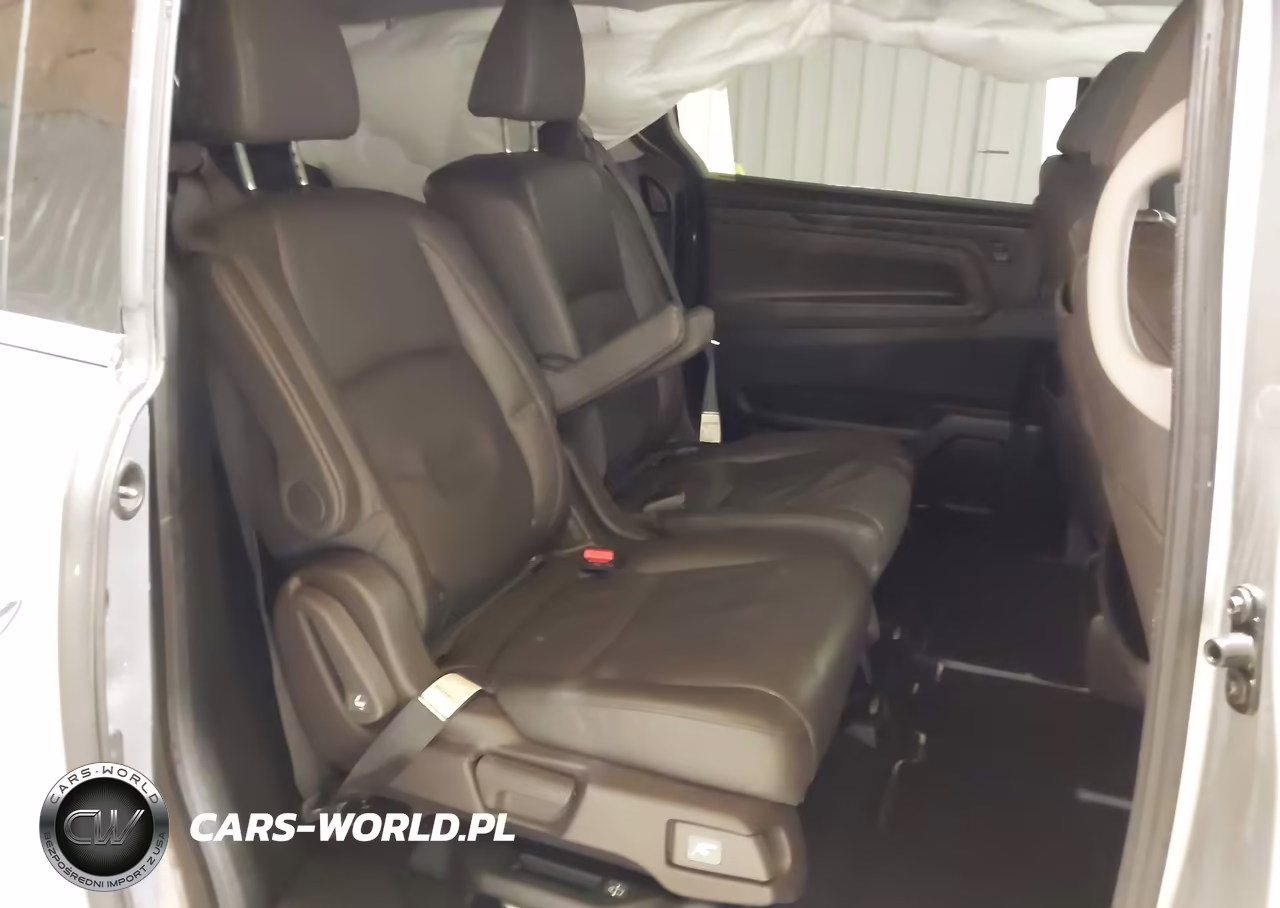 2018 Honda Odyssey Elite VIN:5FNRL6H90JB048332 - 8