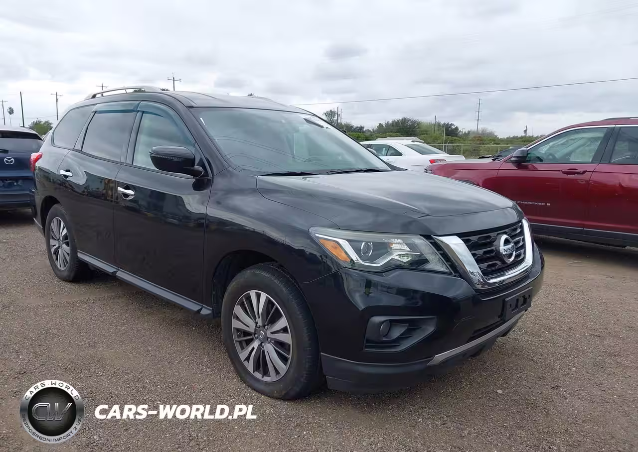 2018 Nissan Pathfinder Sv