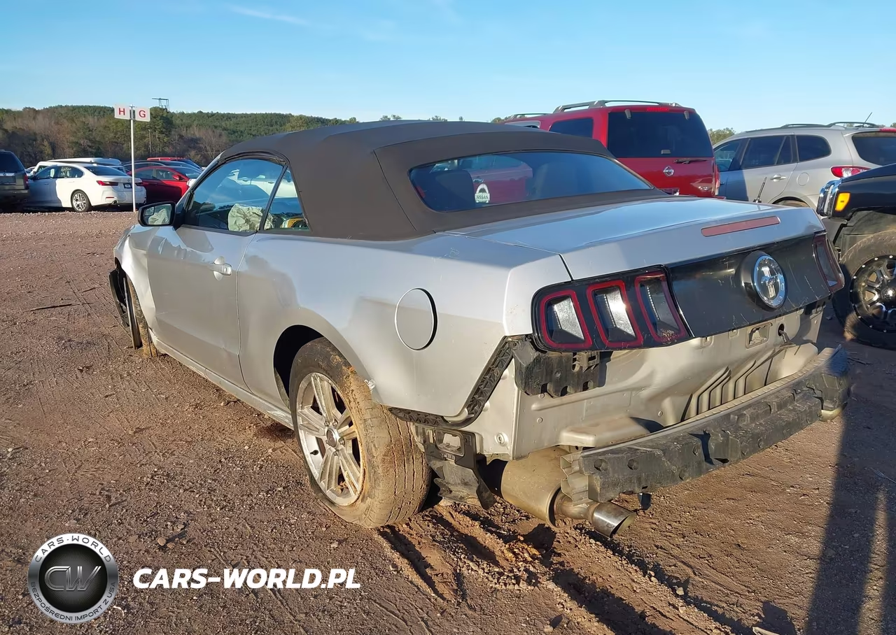 2014 Ford Mustang V6 VIN:1ZVBP8EM1E5205848 - 3