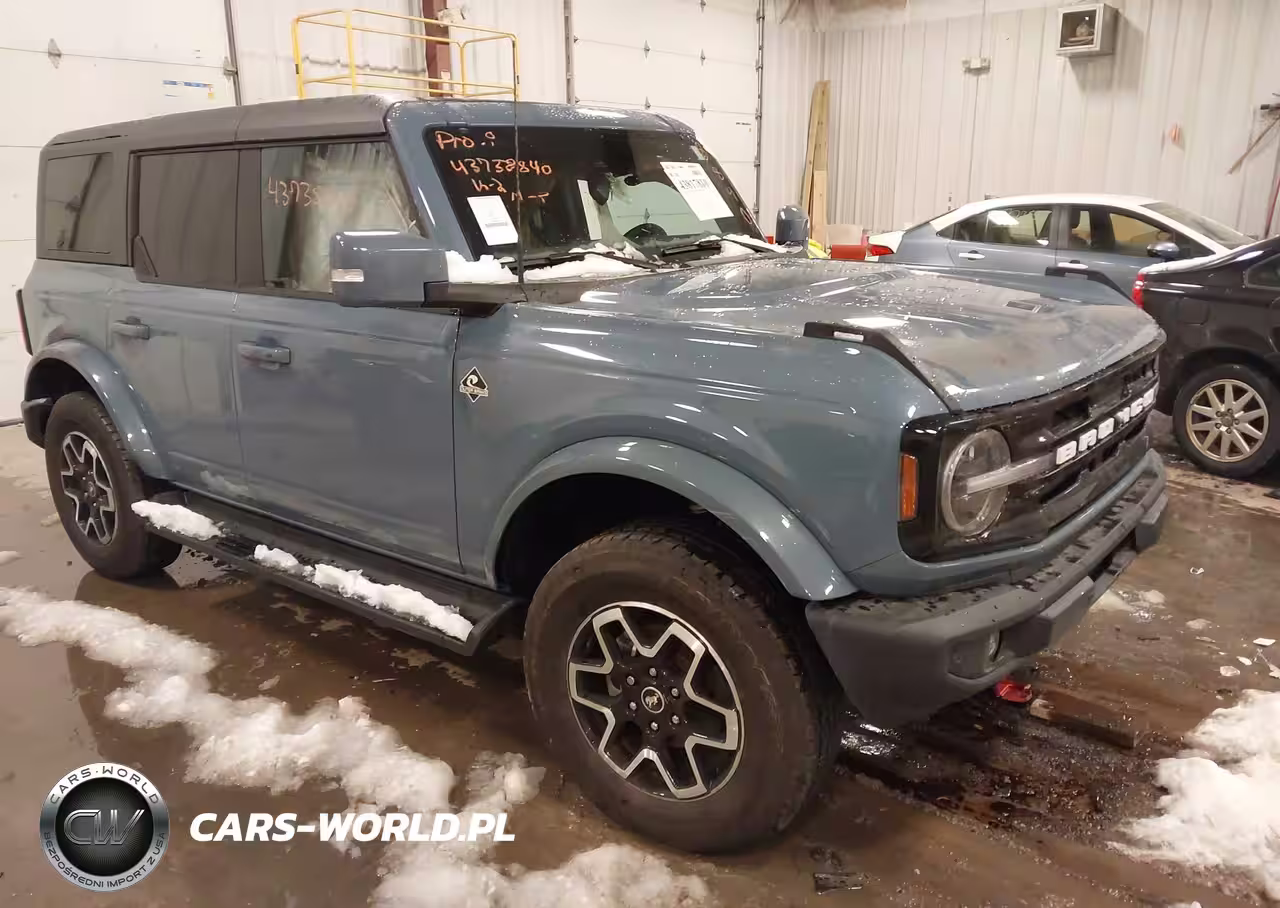 2025 Ford Bronco Outer Banks