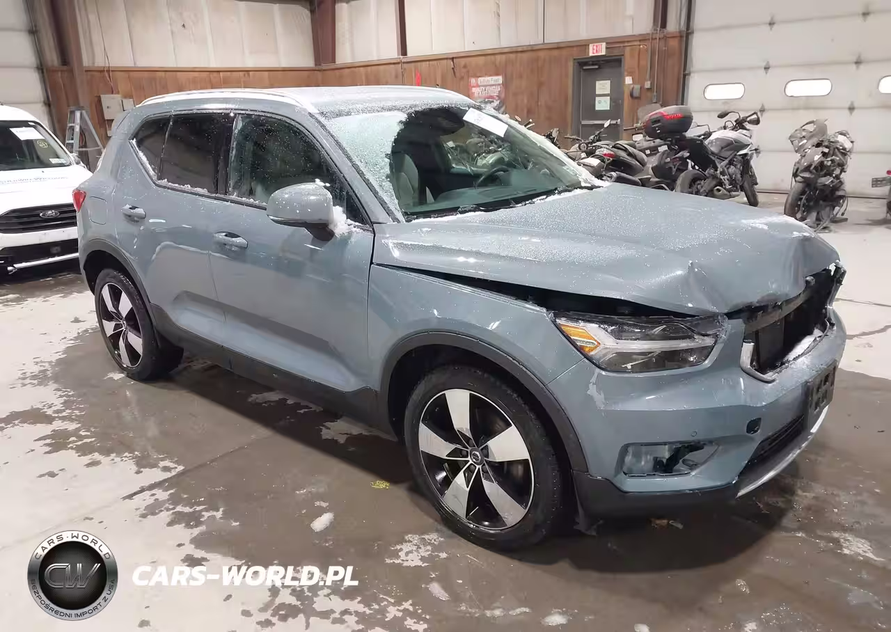 2020 Volvo Xc40 T5 Momentum