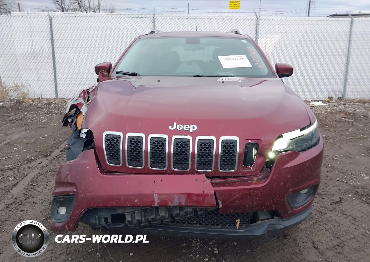 2019 Jeep Cherokee Latitude Plus 4X4 VIN:1C4PJMLB9KD182518 - 17