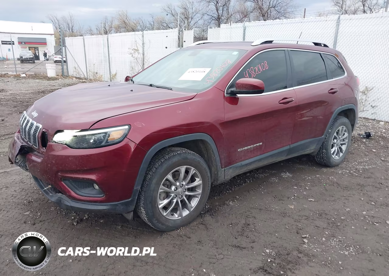 2019 Jeep Cherokee Latitude Plus 4X4 VIN:1C4PJMLB9KD182518 - 2