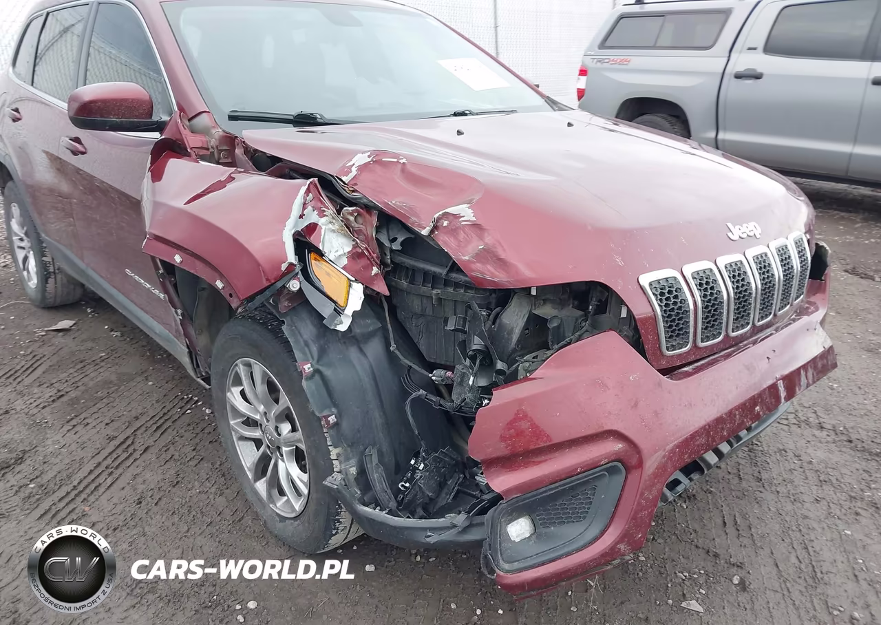 2019 Jeep Cherokee Latitude Plus 4X4 VIN:1C4PJMLB9KD182518 - 6