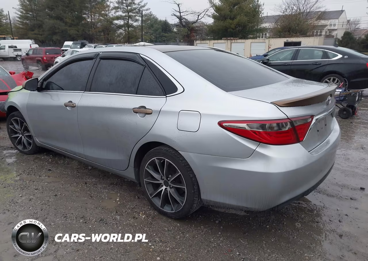 2017 Toyota Camry Le VIN:4T1BF1FK6HU694036 - 3