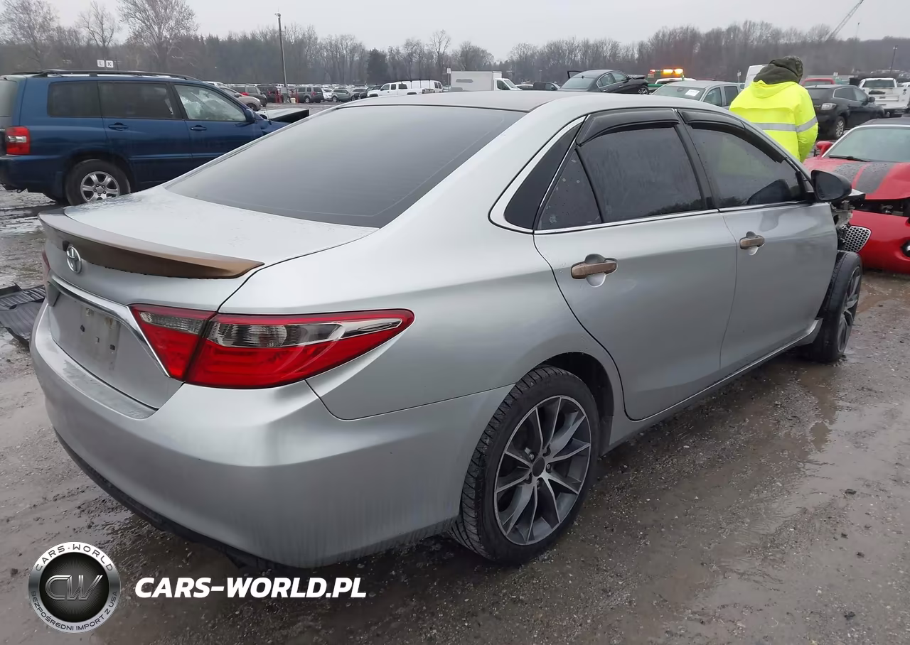 2017 Toyota Camry Le VIN:4T1BF1FK6HU694036 - 4