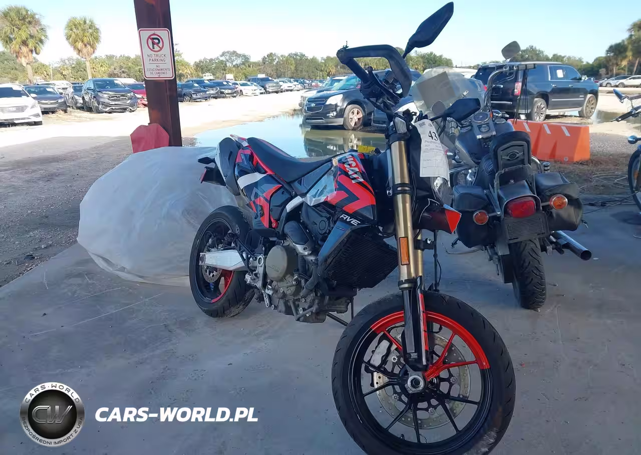 2025 Ducati Hypermotard