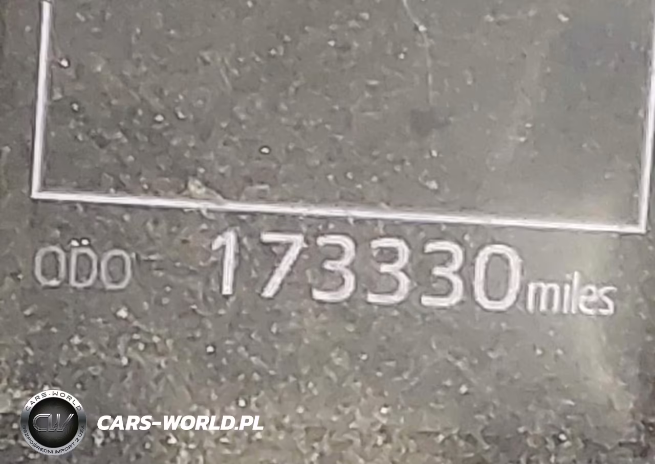 2020 Toyota Camry Se VIN:4T1G11AKXLU387134 - 16