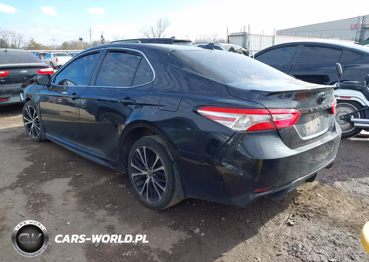 2020 Toyota Camry Se VIN:4T1G11AKXLU387134 - 3