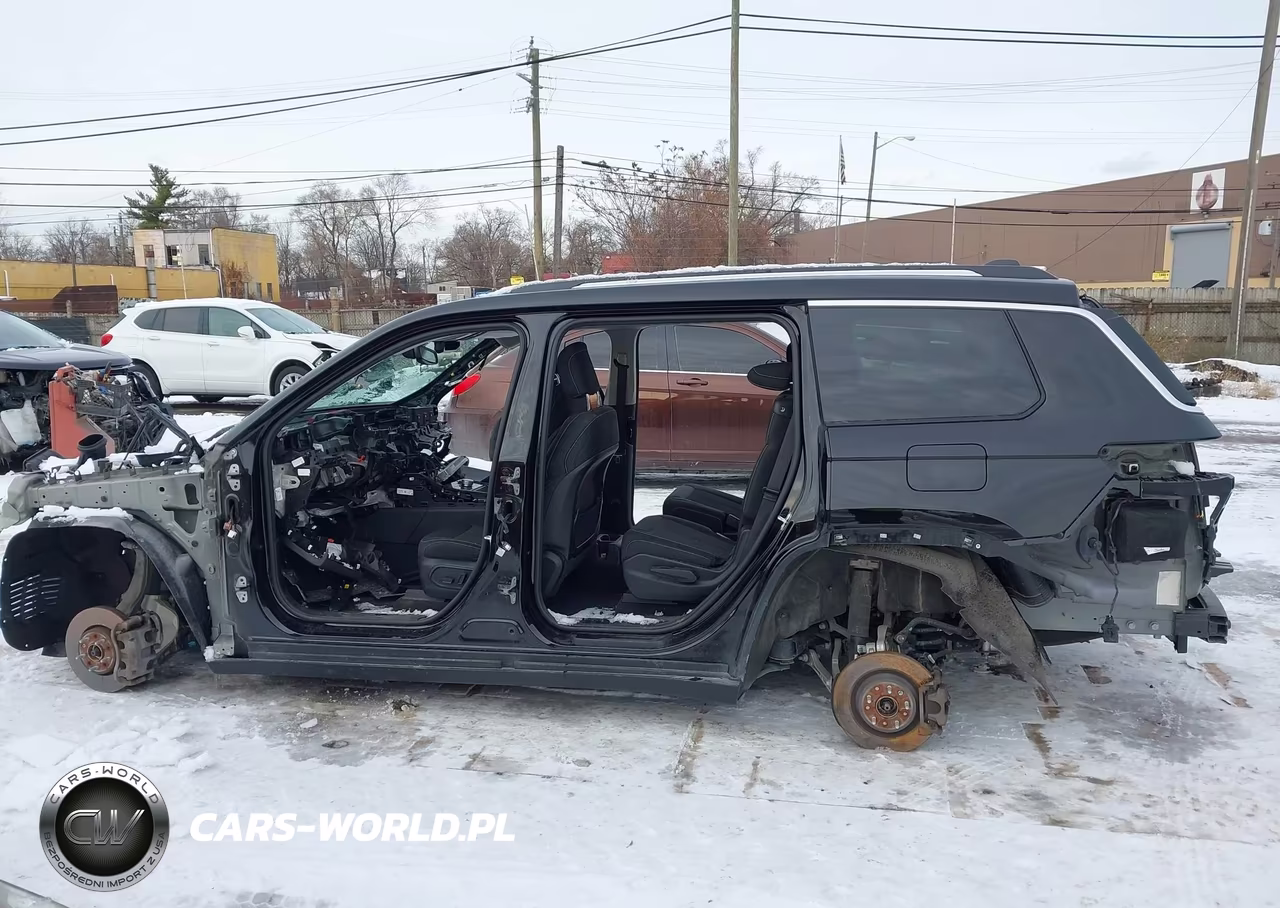2024 Jeep Grand Cherokee L Laredo 4X4 VIN:1C4RJKAG1R8947509 - 13