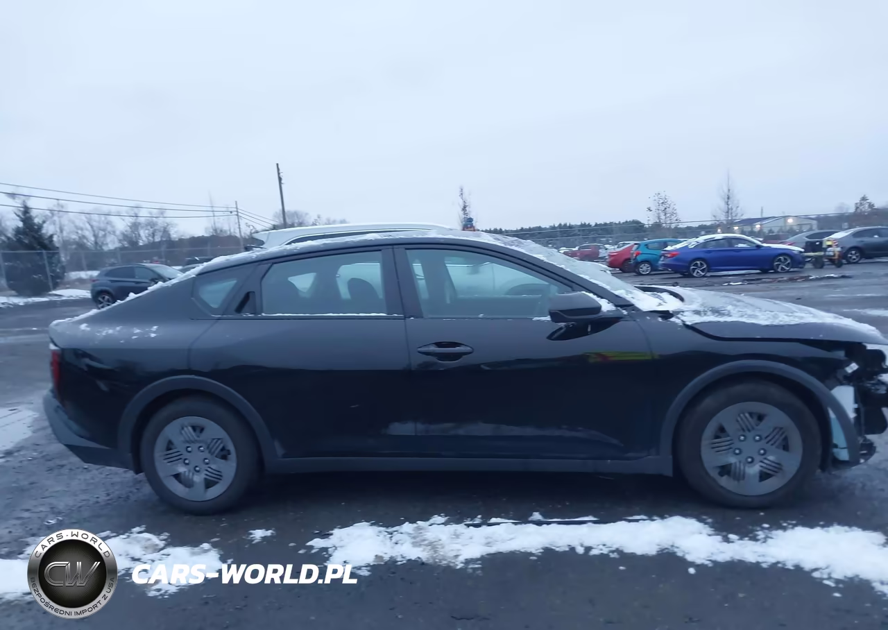 2025 Kia K4 Lx VIN:3KPFT4DE3SE158020 - 13