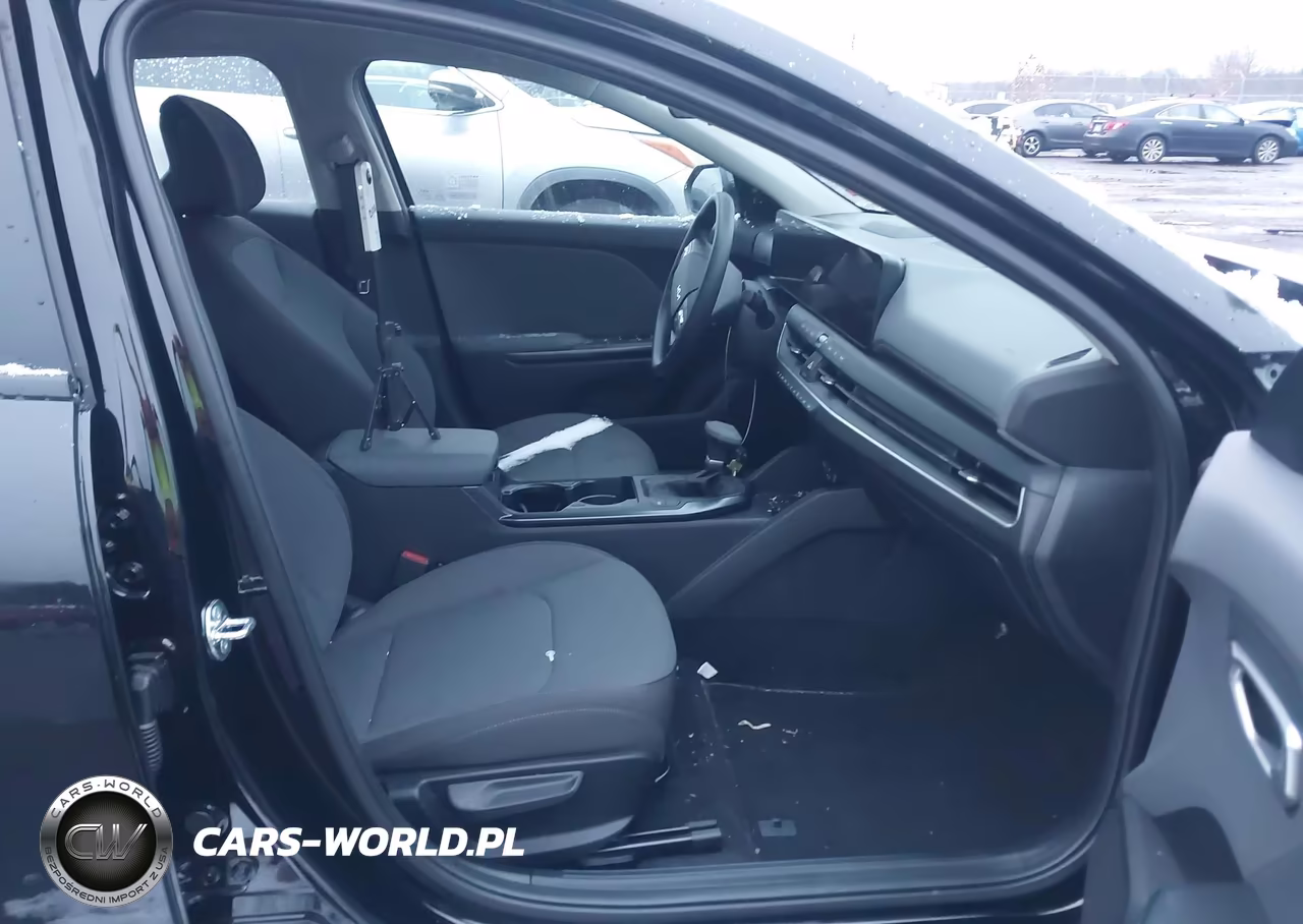 2025 Kia K4 Lx VIN:3KPFT4DE3SE158020 - 5