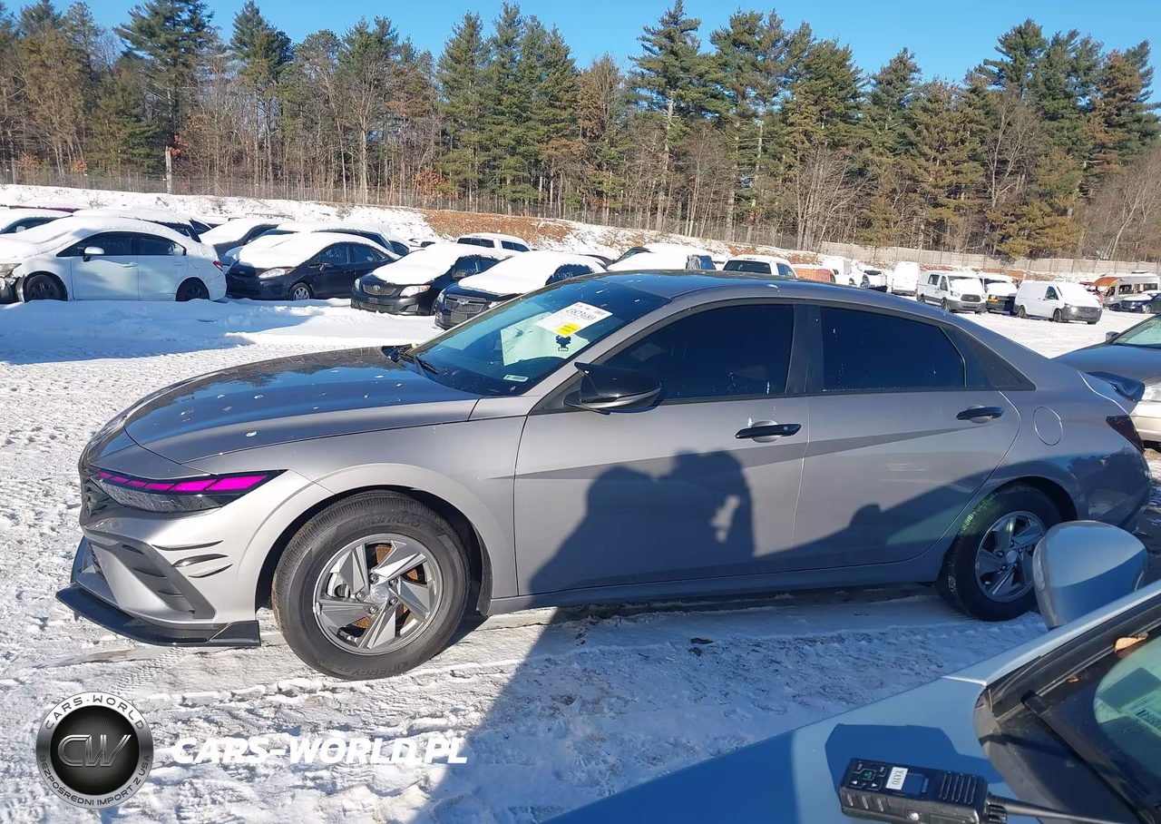 2025 Hyundai Elantra Se VIN:KMHLL4DG2SU030434 - 14