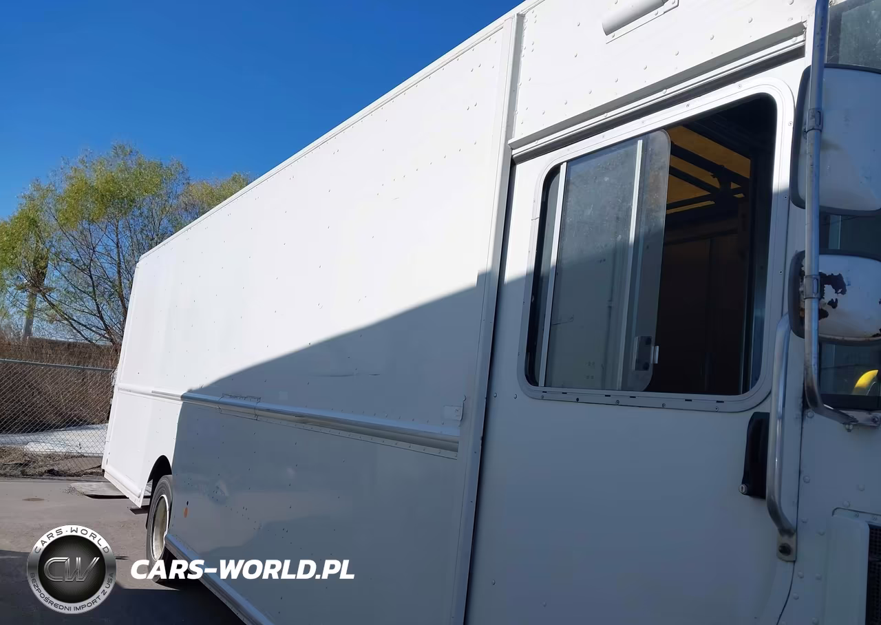2013 Freightliner Chassis M Line Walk-In Van VIN:4UZAC3DV2DCFF6957 - 12
