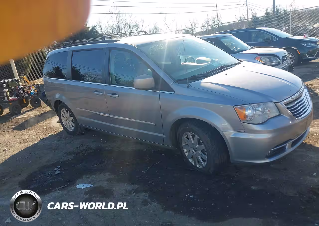 2016 Chrysler Town & Country Touring
