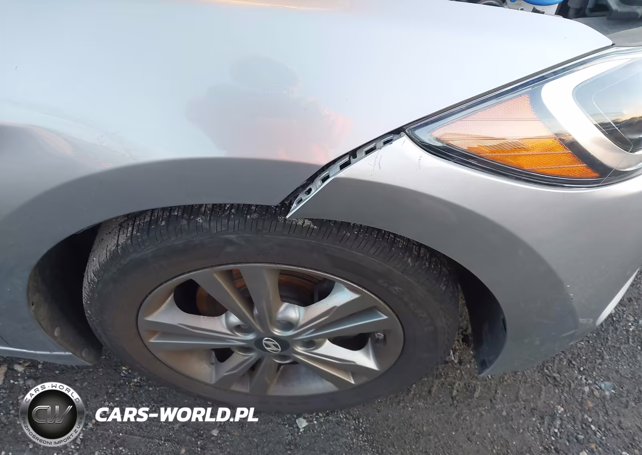 2017 Hyundai Elantra Se VIN:5NPD84LF7HH119857 - 17