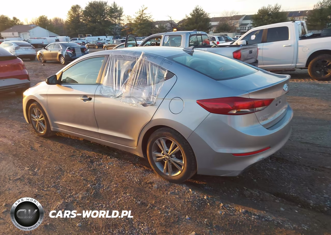 2017 Hyundai Elantra Se VIN:5NPD84LF7HH119857 - 3