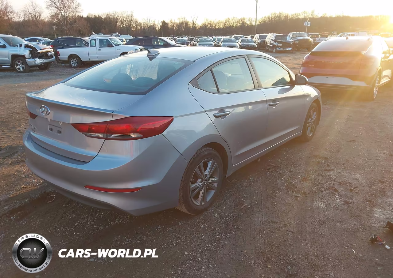 2017 Hyundai Elantra Se VIN:5NPD84LF7HH119857 - 4