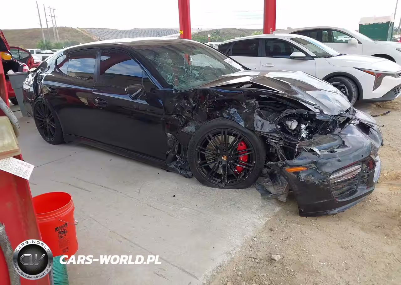 2015 Porsche Panamera Turbo