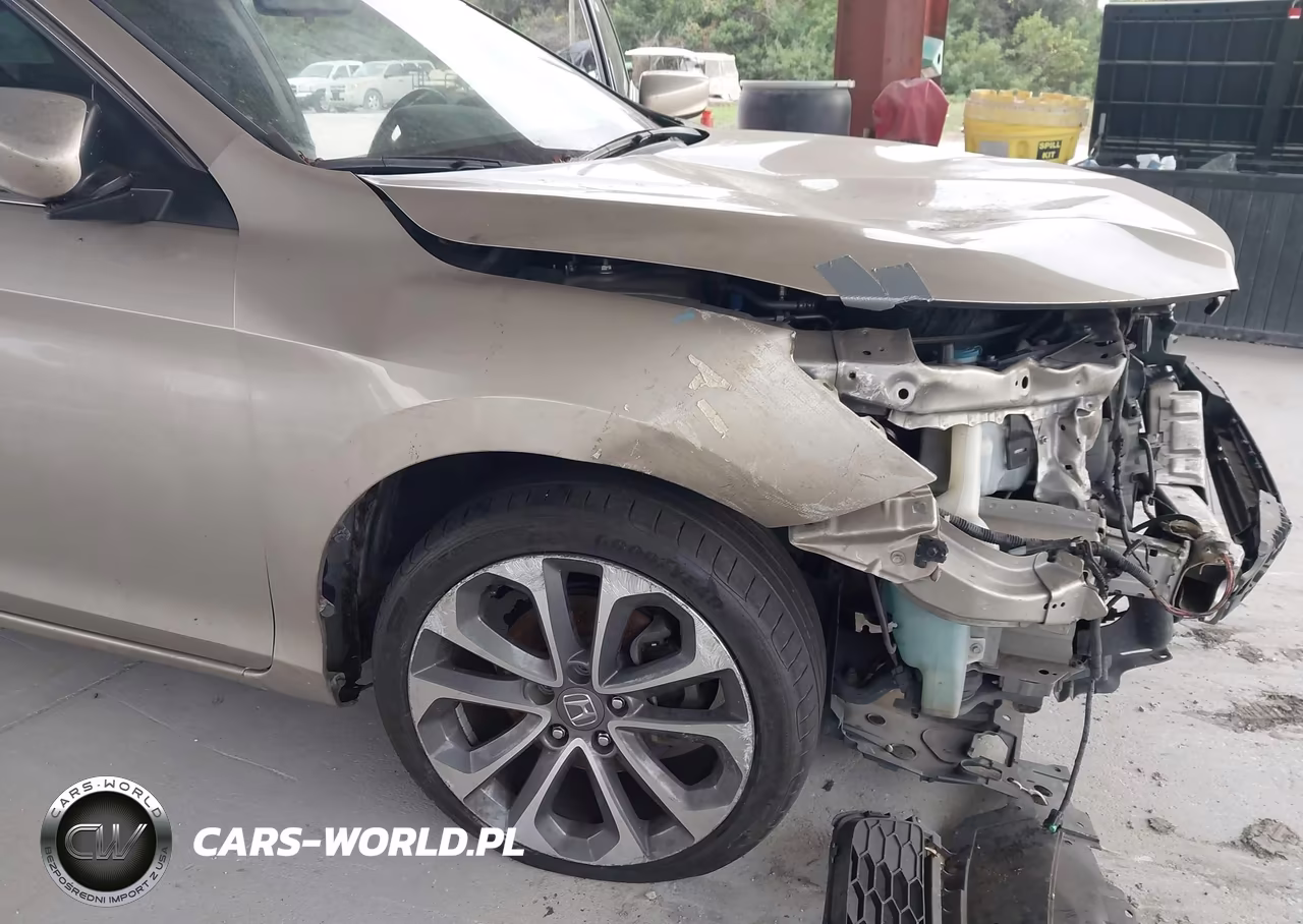 2015 Honda Accord Sport VIN:1HGCR2F56FA063447 - 13