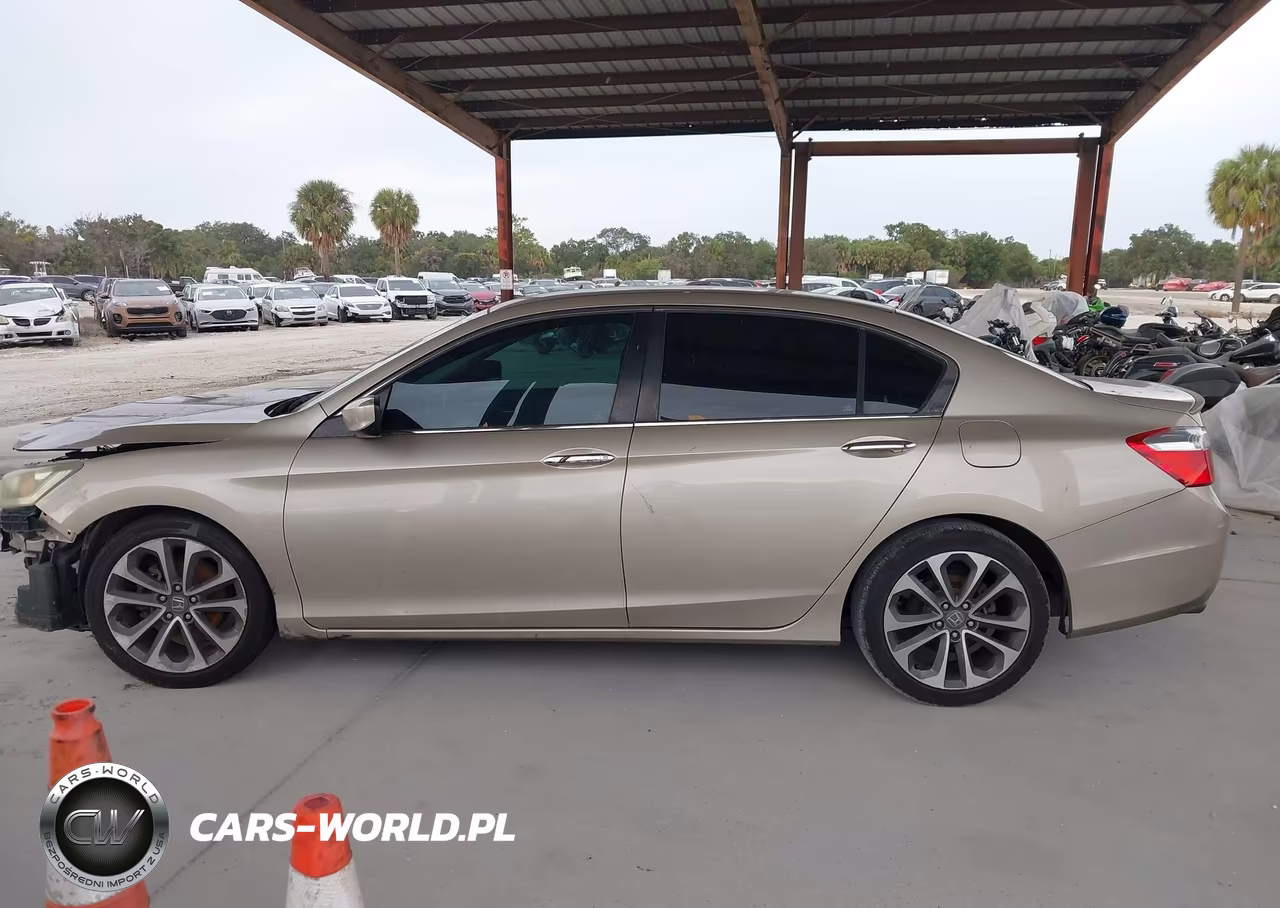 2015 Honda Accord Sport VIN:1HGCR2F56FA063447 - 16