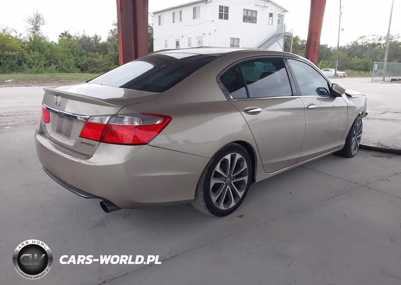 2015 Honda Accord Sport VIN:1HGCR2F56FA063447 - 4