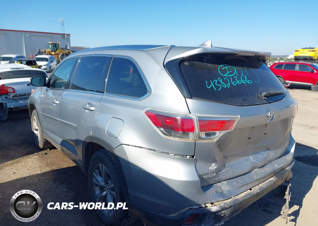 2015 Toyota Highlander Xle V6 VIN:5TDKKRFH5FS042349 - 14