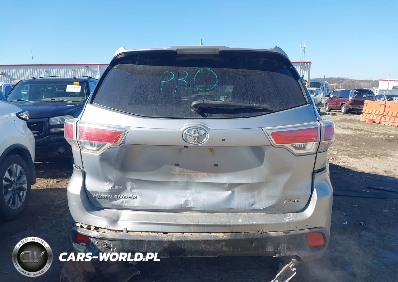 2015 Toyota Highlander Xle V6 VIN:5TDKKRFH5FS042349 - 16