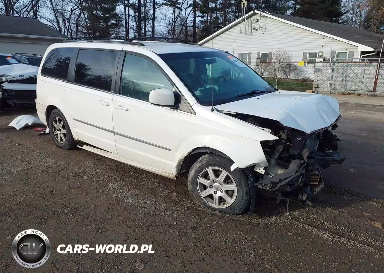 2010 Chrysler Town & Country Touring