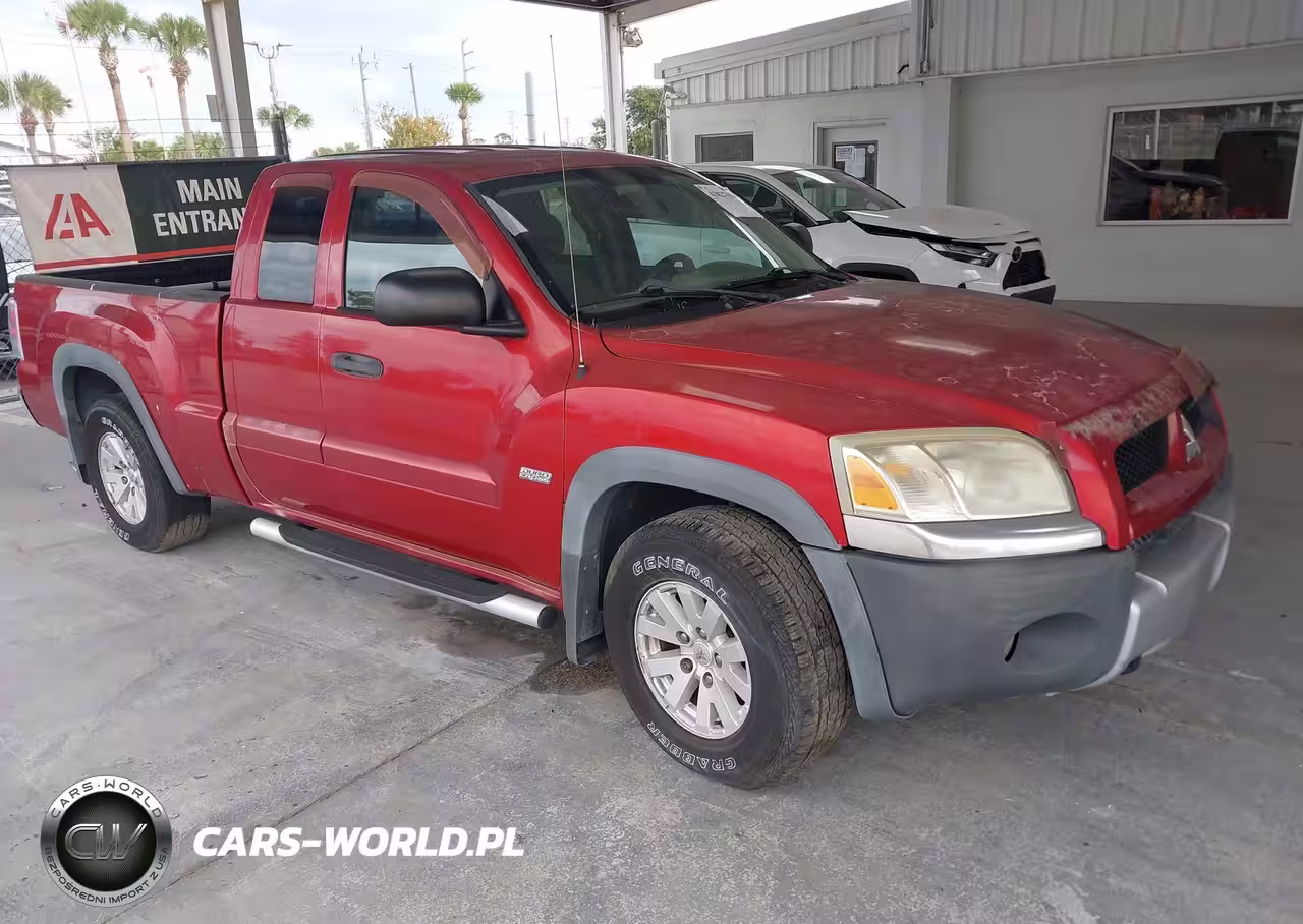 2006 Mitsubishi Raider Duro Cross V8
