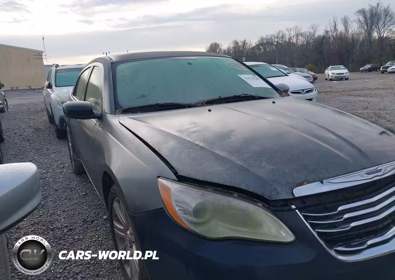 2013 Chrysler 200 Touring