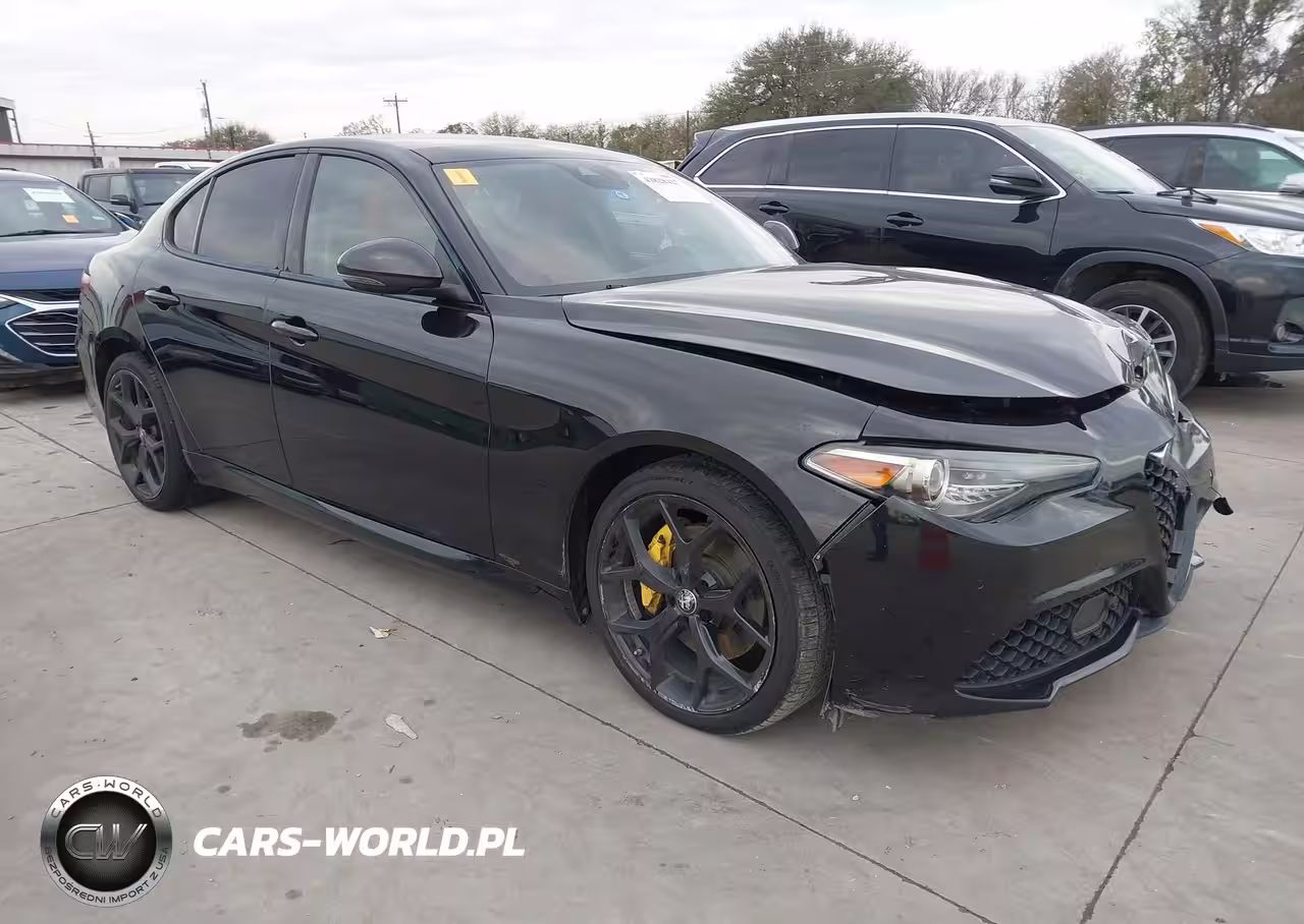 2020 Alfa Romeo Giulia Sport Rwd