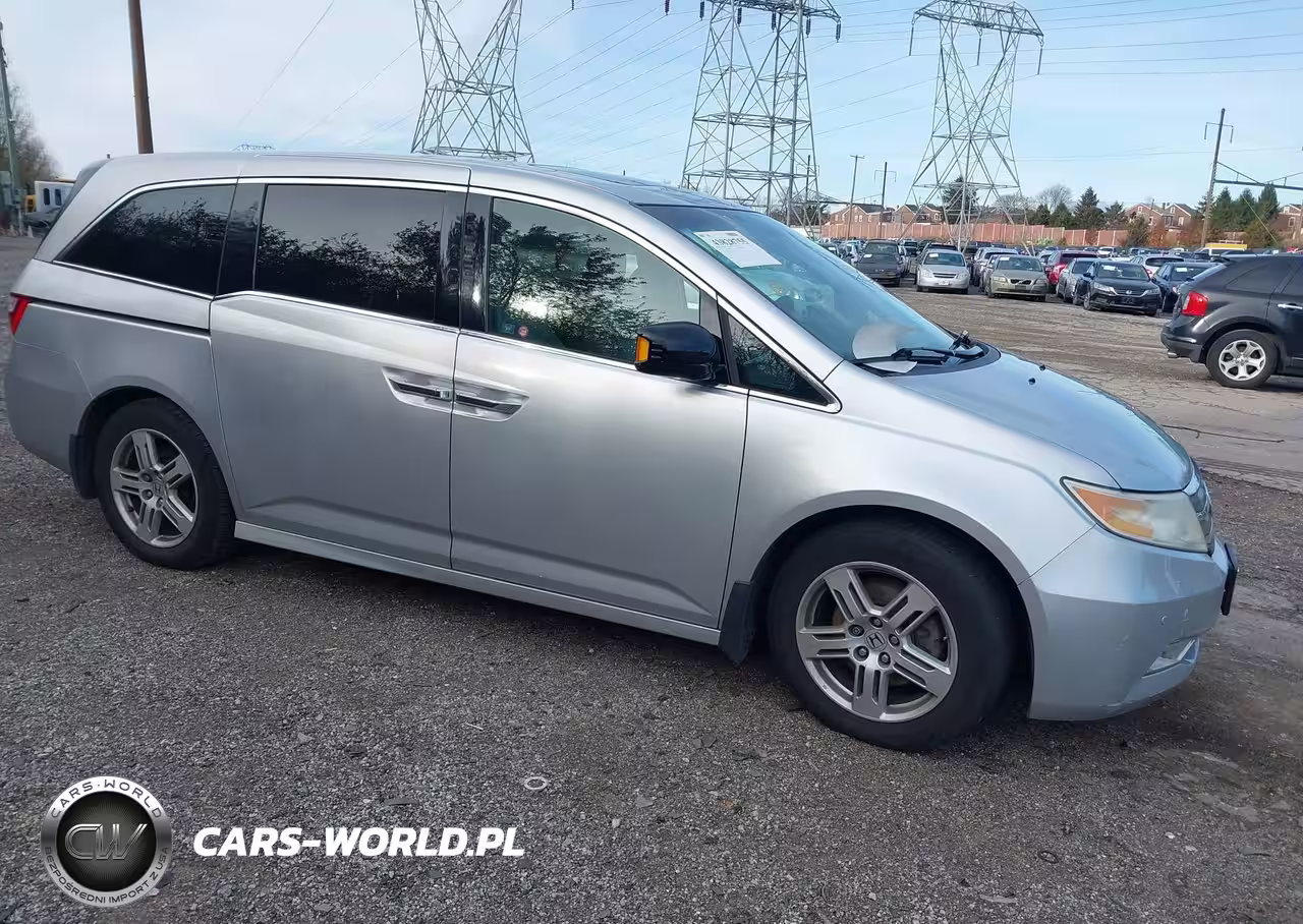 2011 Honda Odyssey Touring-Touring Elite